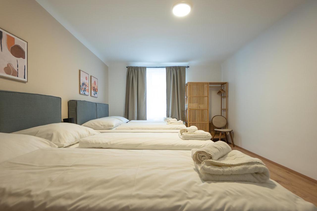 Appartamento A 2-bedroom With A King-size Bed And A Balcony Is Located Just A 15-minute Walk From Stephansplatz.