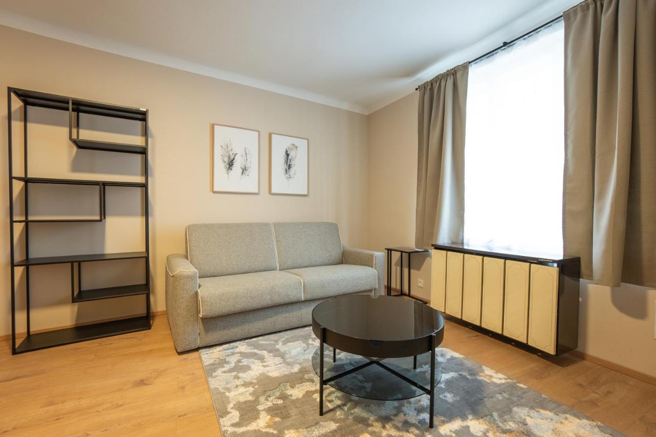 A 2-bedroom With A King-size Bed And A Balcony Is Located Just A 15-minute Walk From Stephansplatz. * Vienna