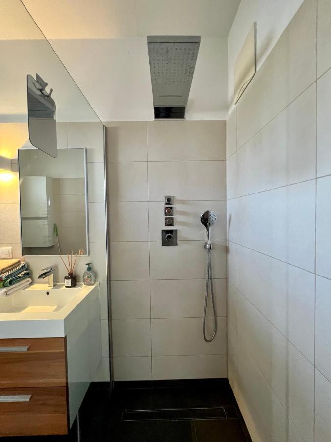 Danube Penthouse 3 Bed 90 M2 With Balcony *