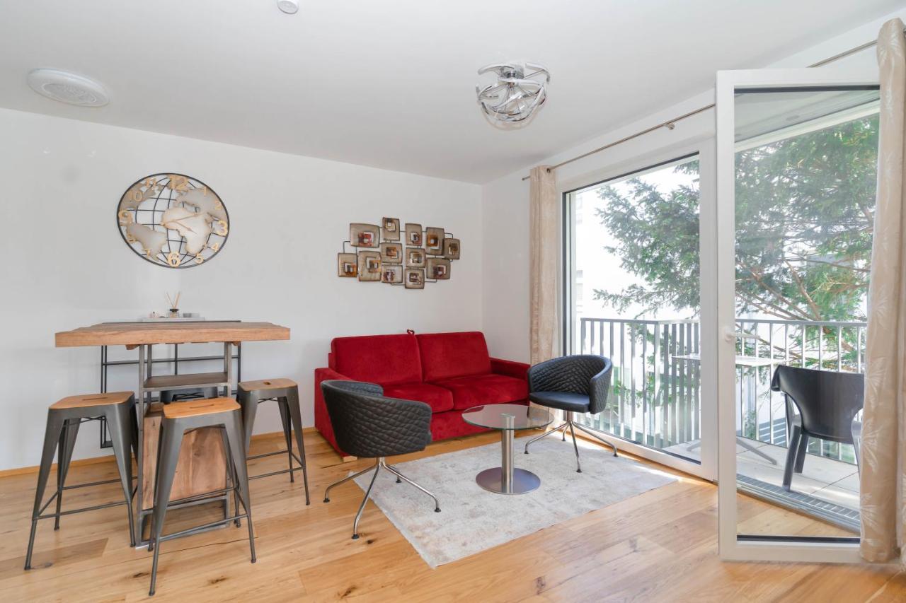 Luxurious With Big Balcony Near Center Apartment Wien
