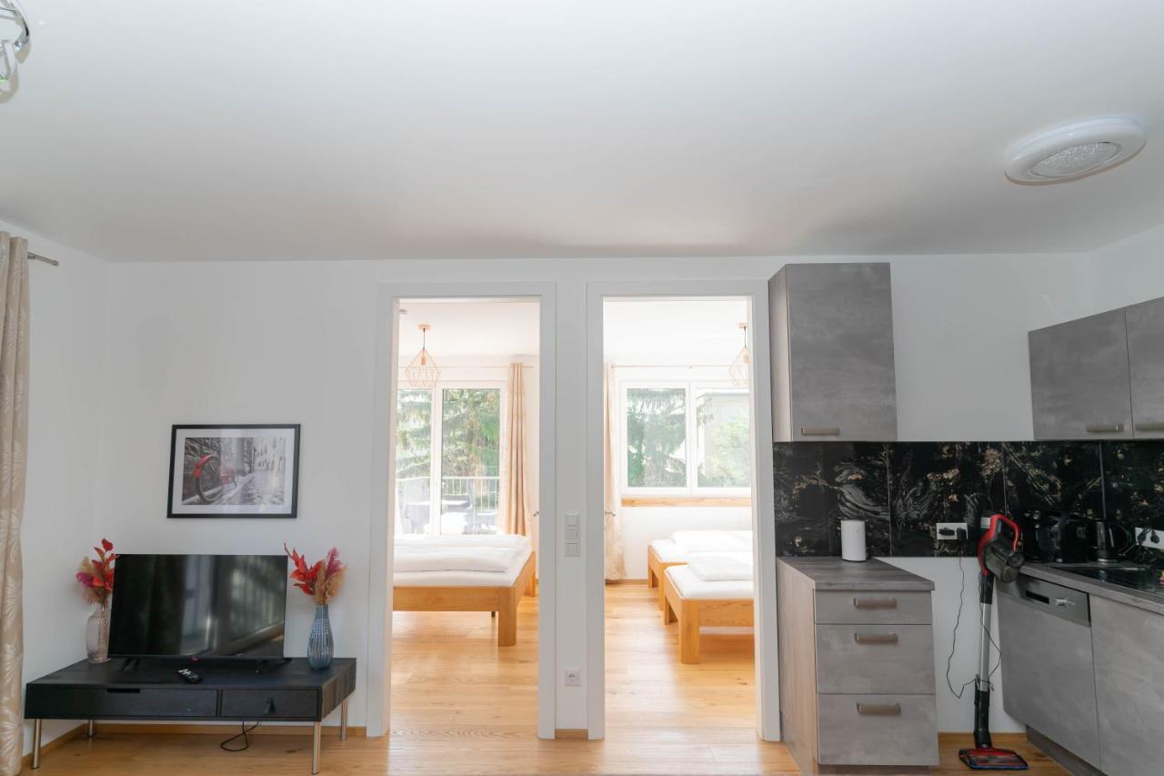Luxurious With Big Balcony Near Center Wien