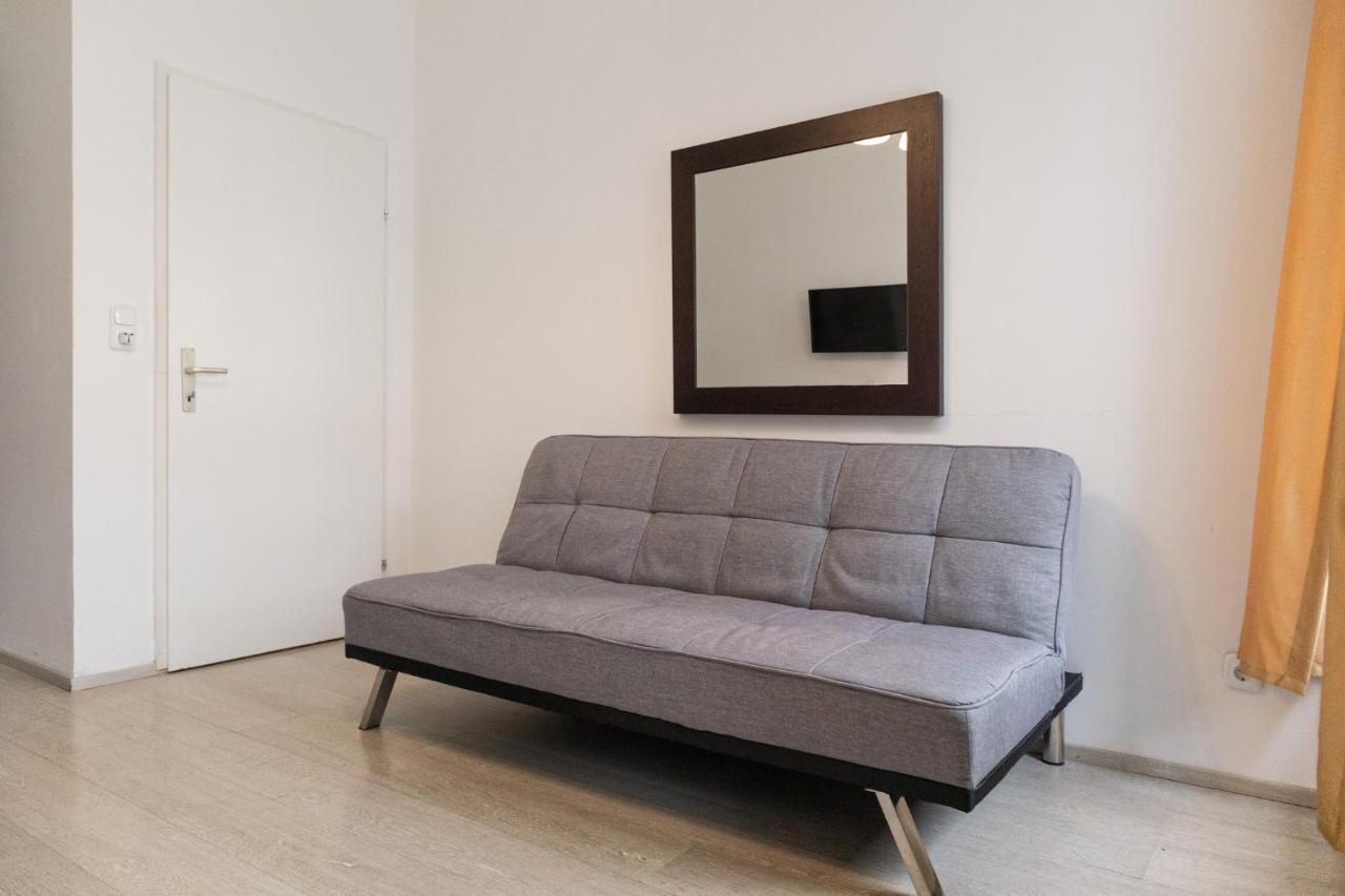 Apartment 2 Pleasant Flats - Perfect For Long *