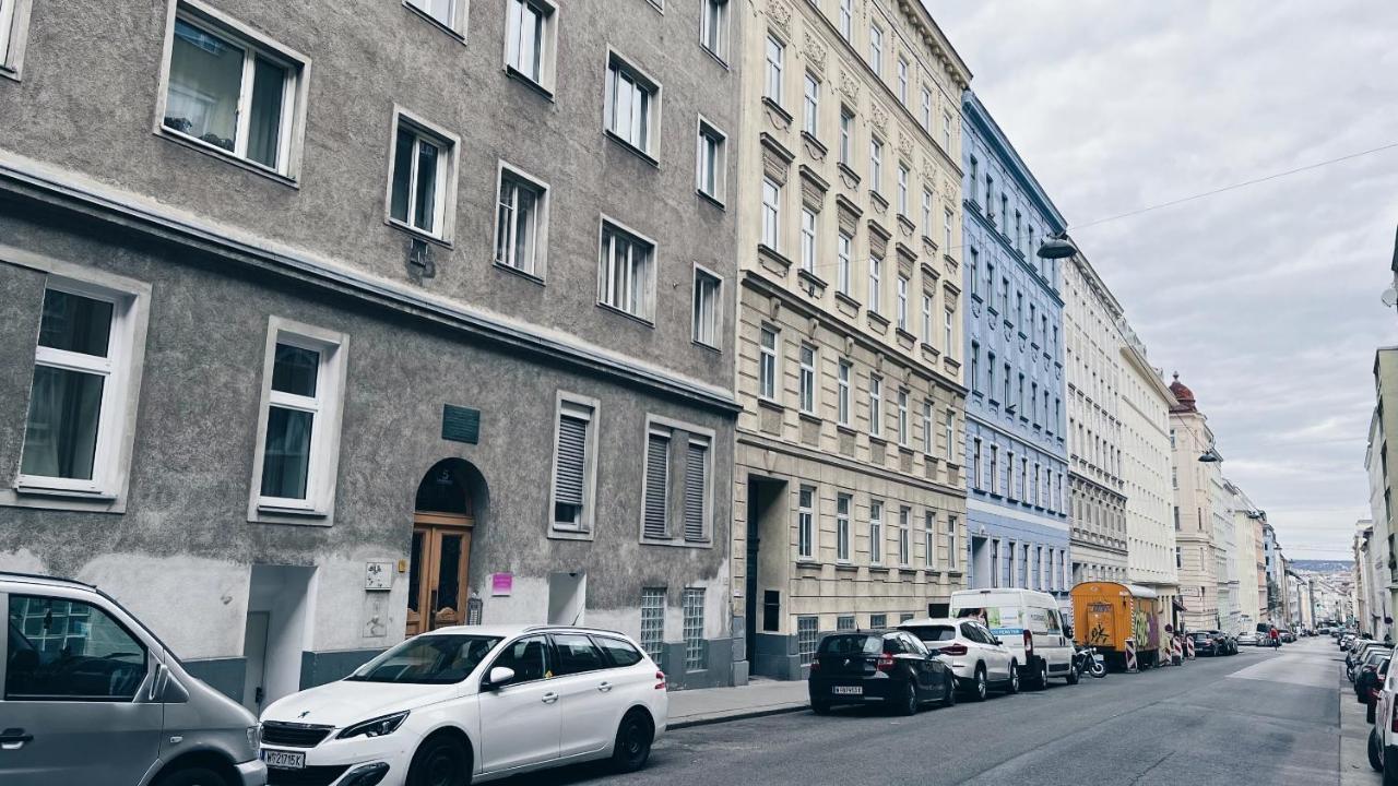 Space One - 2 Vienna