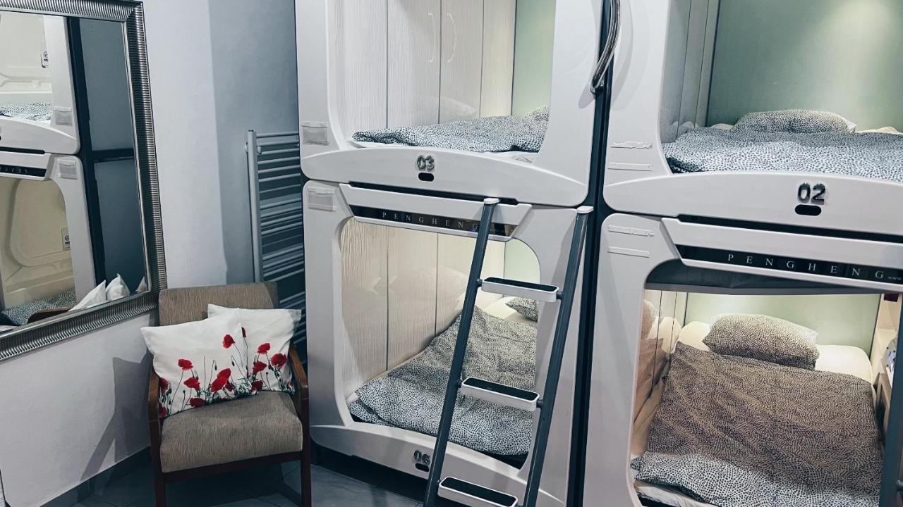 Space One - 2 Apartment