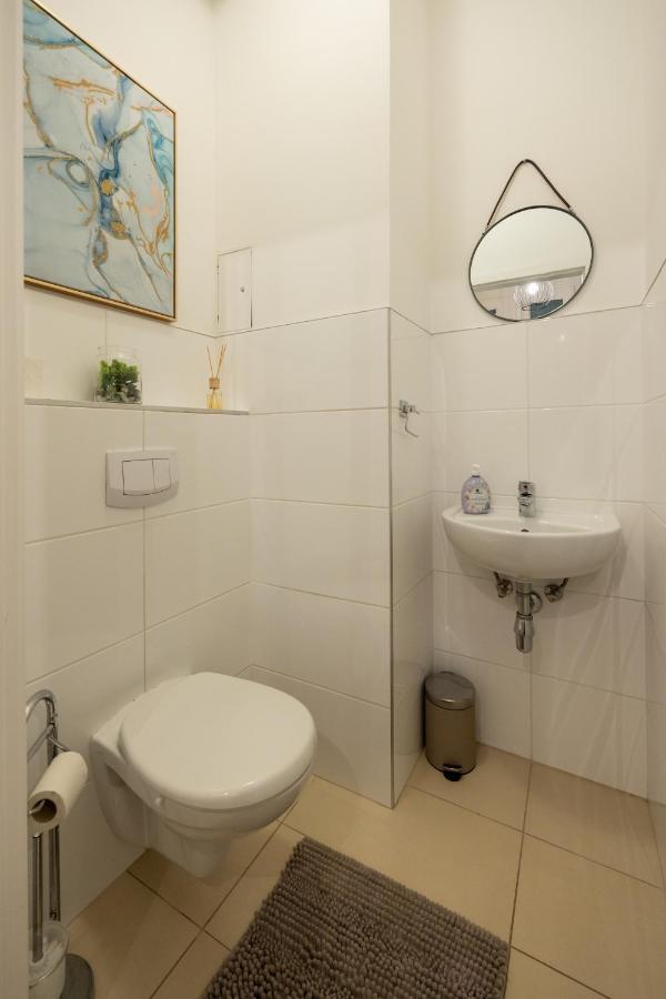 Apartment Turquoise Inspired Deluxe Centrally Located Vienna