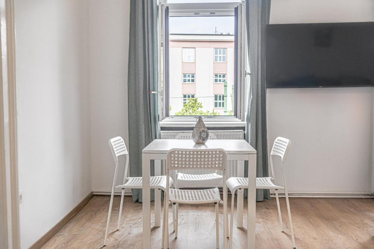 Welcoming 2br Apt. Near Akh- Perfect For Longstays Apartment Wien