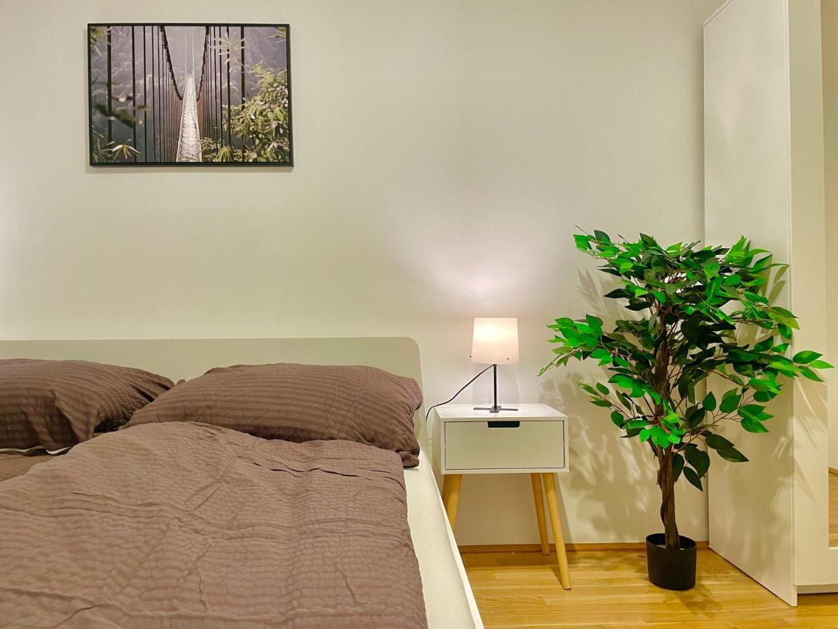 80 M2 - Terrace - Free Parking Apartment *