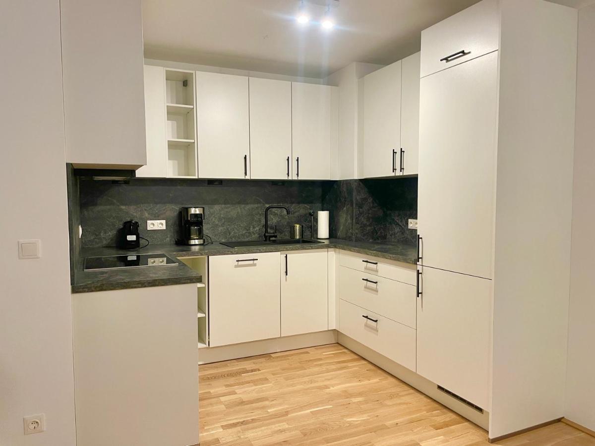 80 M2 - Terrace - Free Parking Apartment *