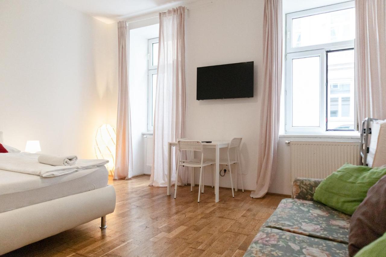 Spacious 3br Next To Belvedere Perfect For Long Apartment