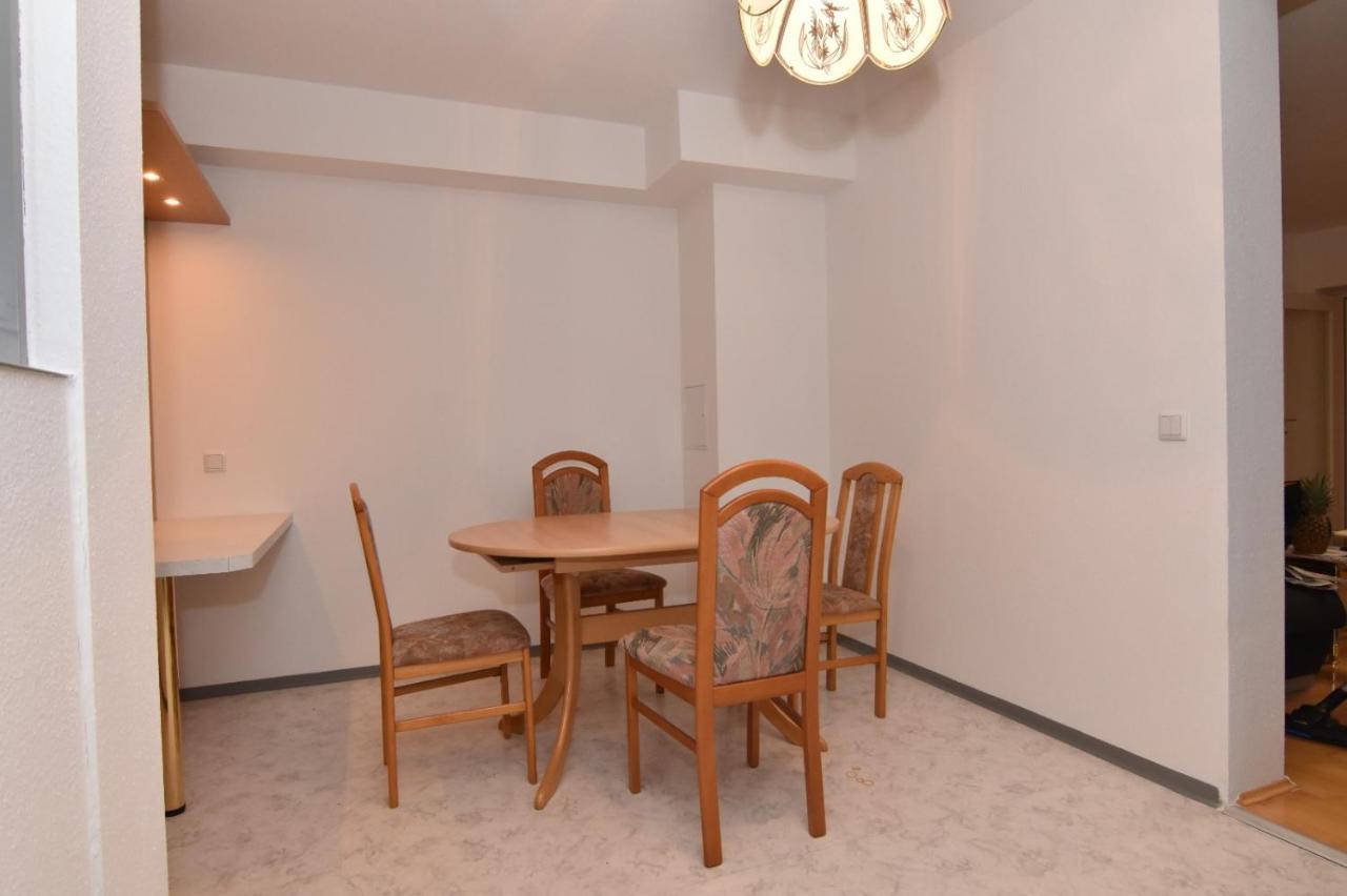 Modern At Vic Apartment *