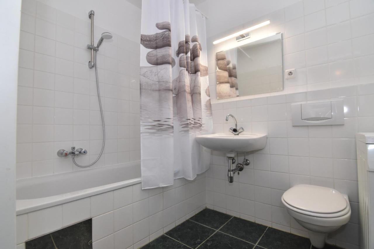Modern At Vic Apartment