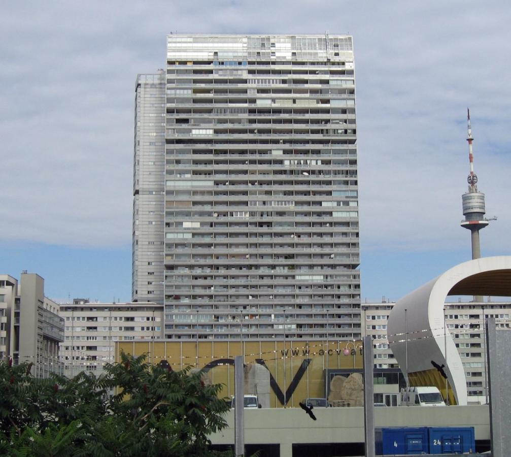 Modern At Vic Vienna