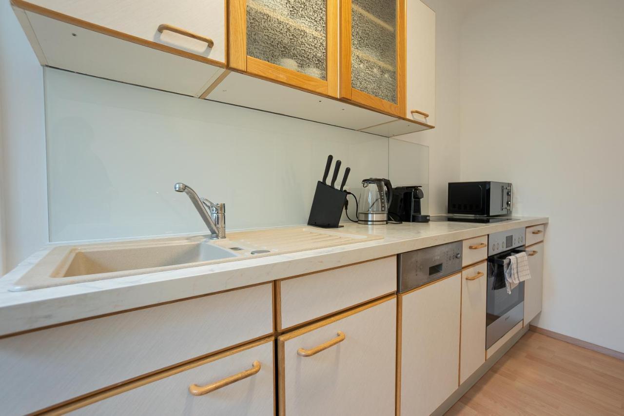 A 2-bedroom With A King-size Bed And A Balcony Is Located Just A 15-minute Walk From Stephansplatz. Appartamento