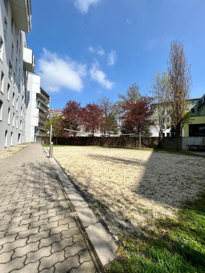 Danube Penthouse 3 Bed 90 M2 With Balcony Vienna