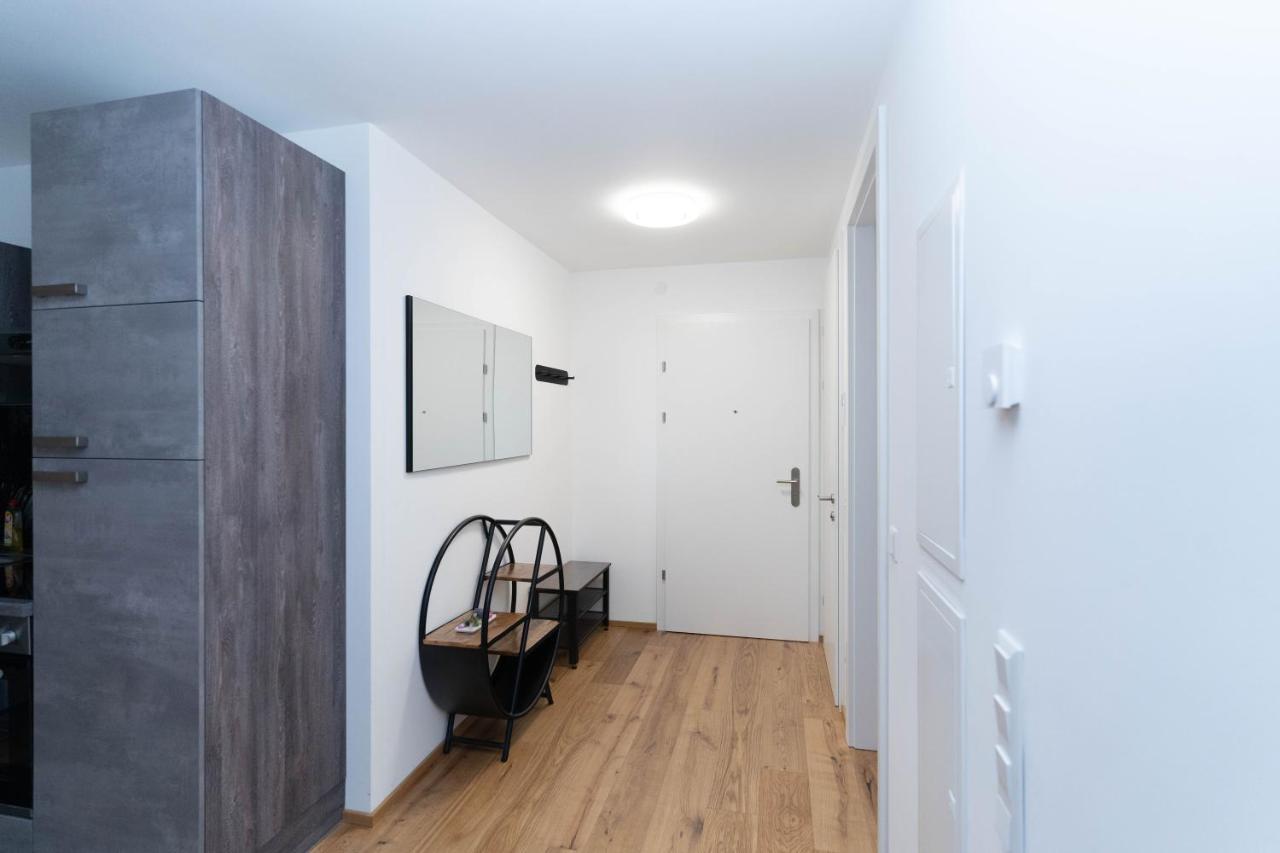 Apartment Luxurious With Big Balcony Near Center Wien