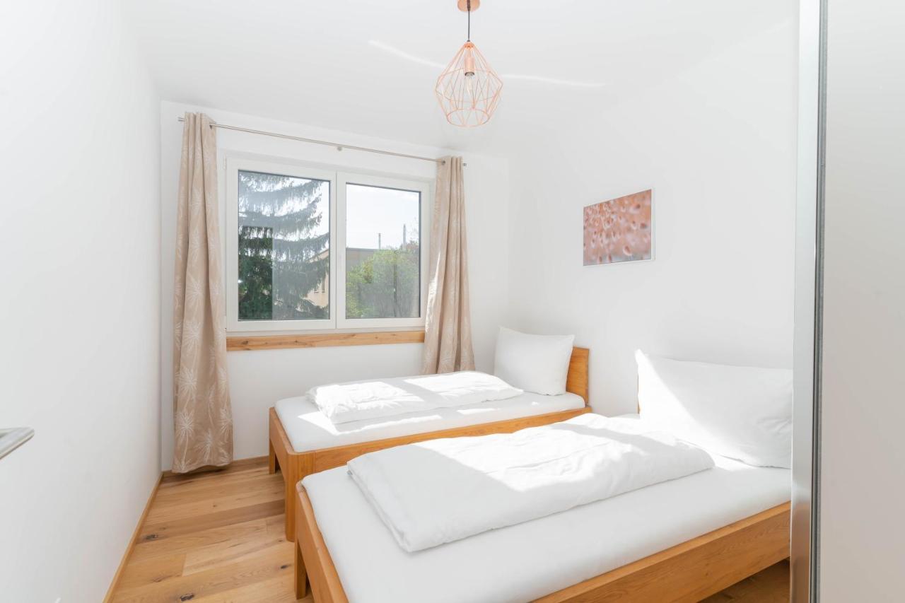 Apartment Luxurious With Big Balcony Near Center *