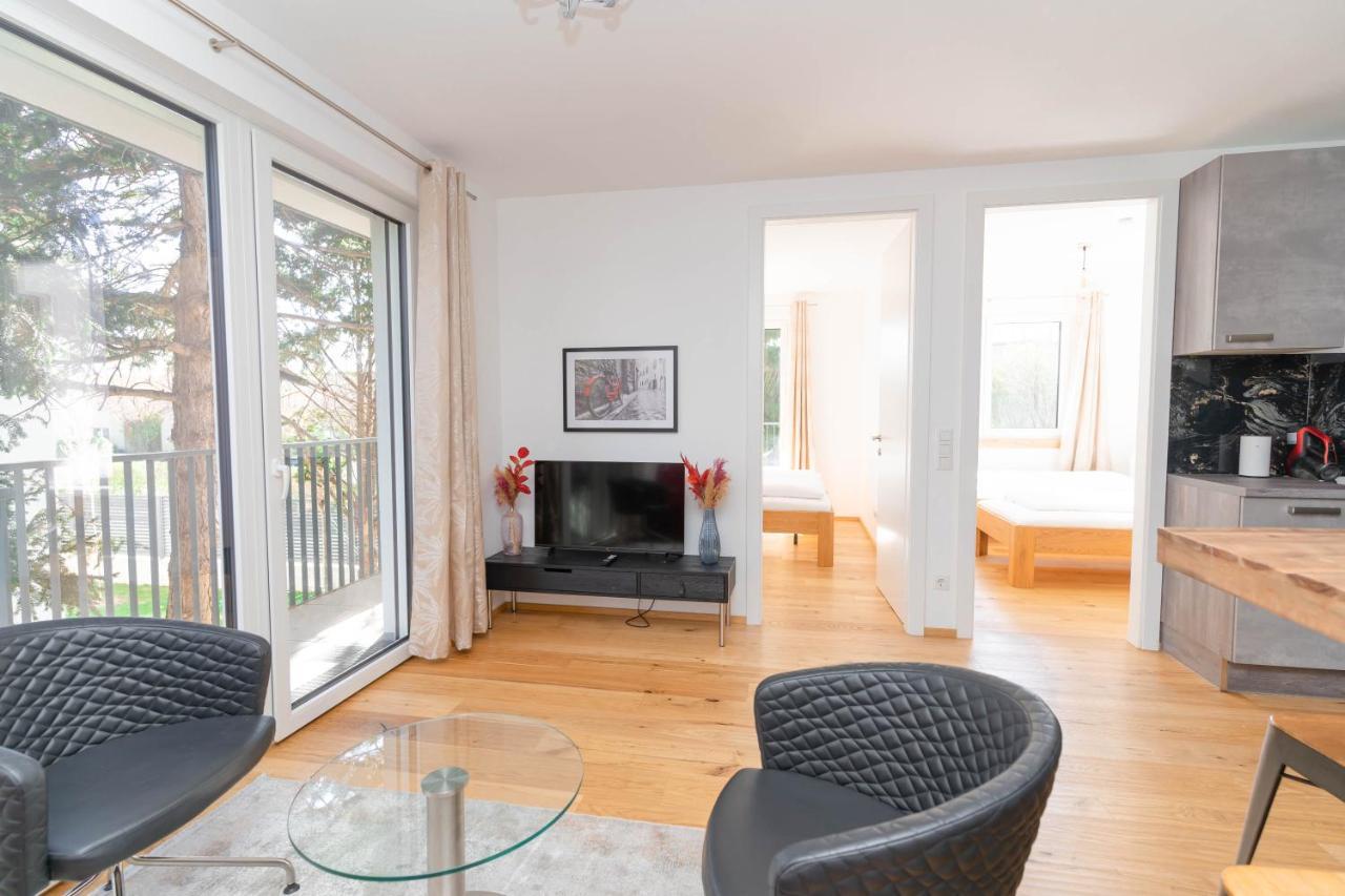 Luxurious With Big Balcony Near Center Apartment