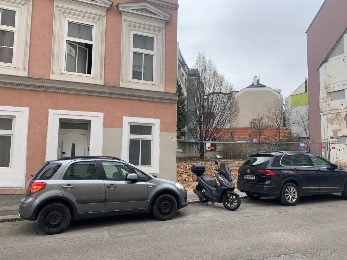 Appartamento Modern Flat With Parking Space