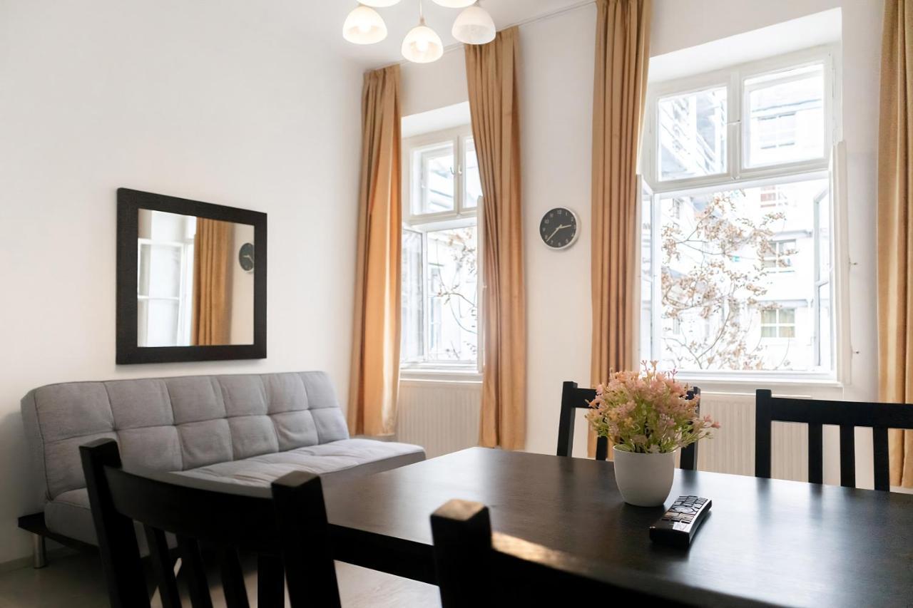 2 Pleasant Flats - Perfect For Long * Vienna