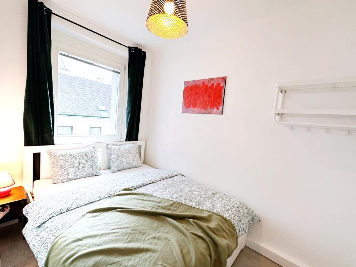 Apartment Charming 3 Bedrooms Near Station
