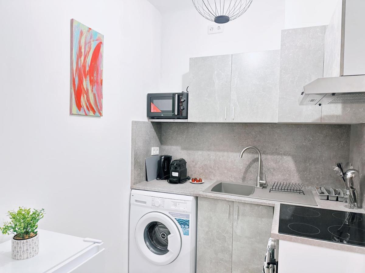 Apartment Charming 3 Bedrooms Near Station