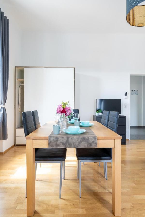 Yeshello Station Apartment *