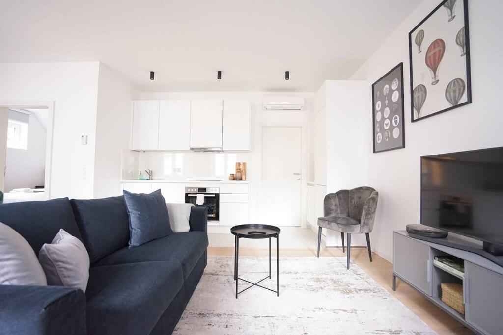 Uber Chic Flat In Charming Factory Building Vienna
