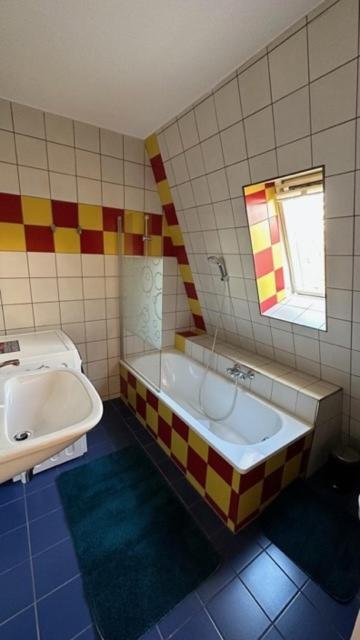 Villeta Aspern Near U1/ U2 Donauspital *