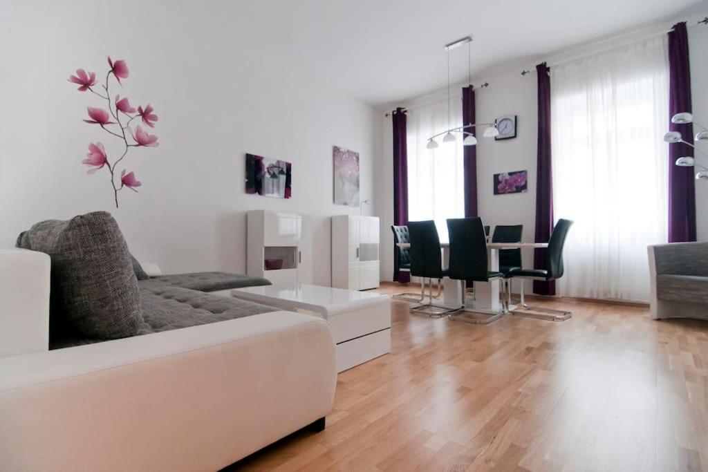Apartment Center *