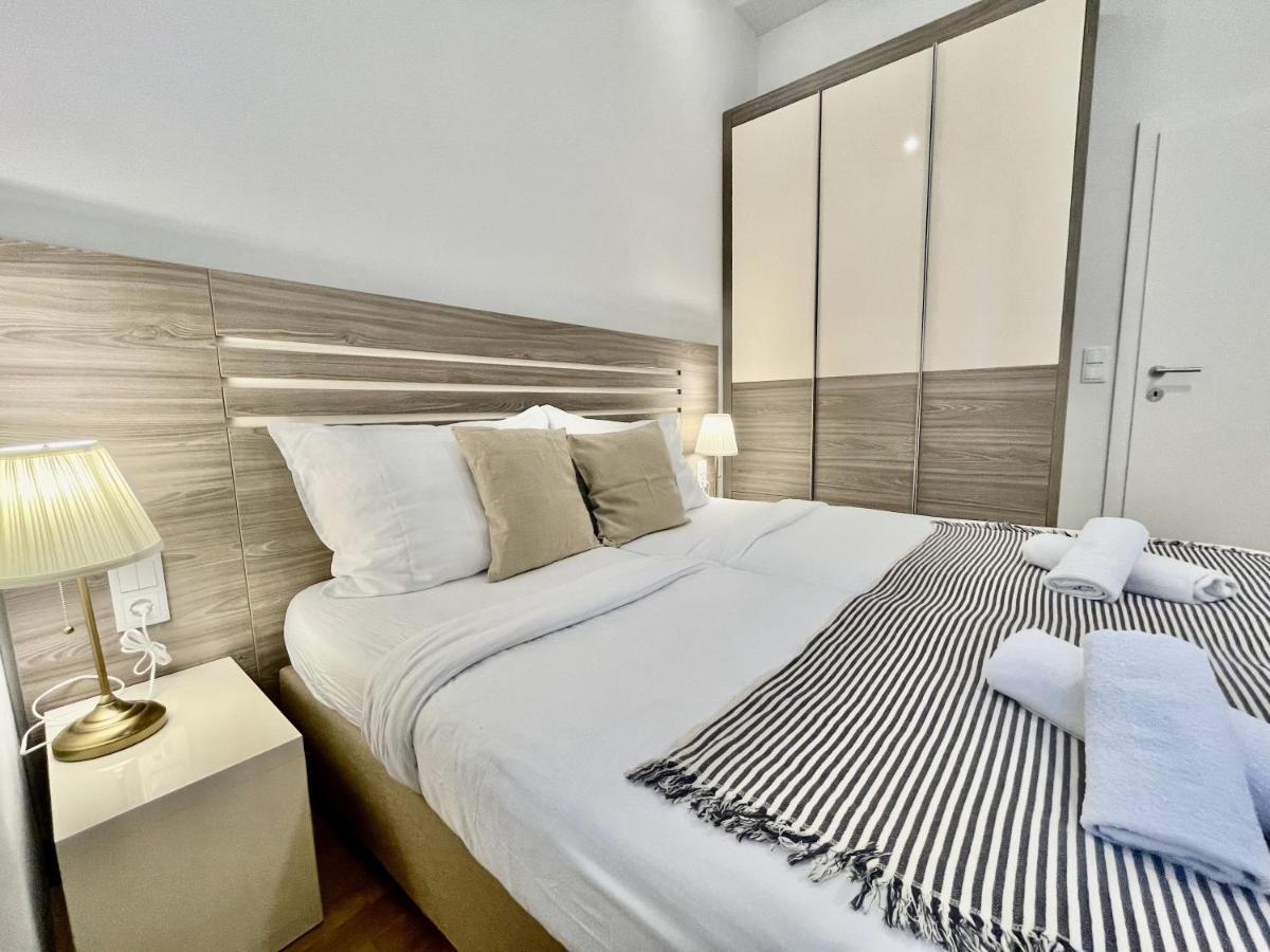 Apartment 7 *
