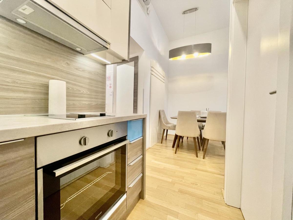 Apartment 7