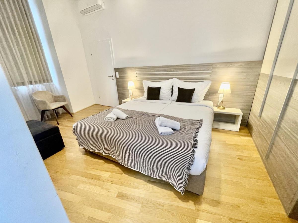 Apartment 7