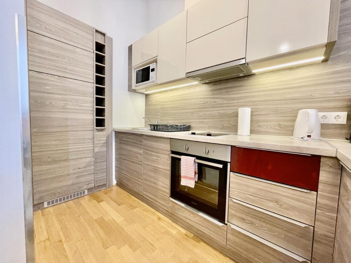 7 Apartment