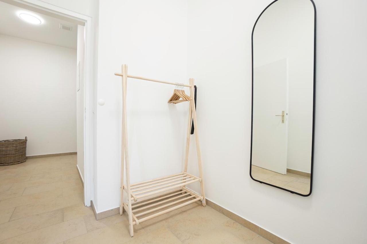 Bright Stylish With A Balcony In A Location Vienna