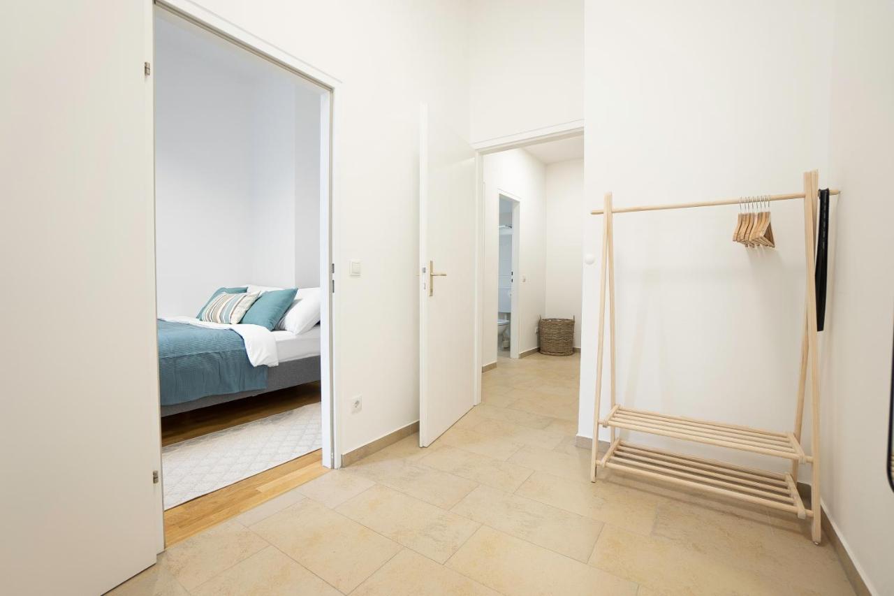 Apartment Bright Stylish With A Balcony In A Location *
