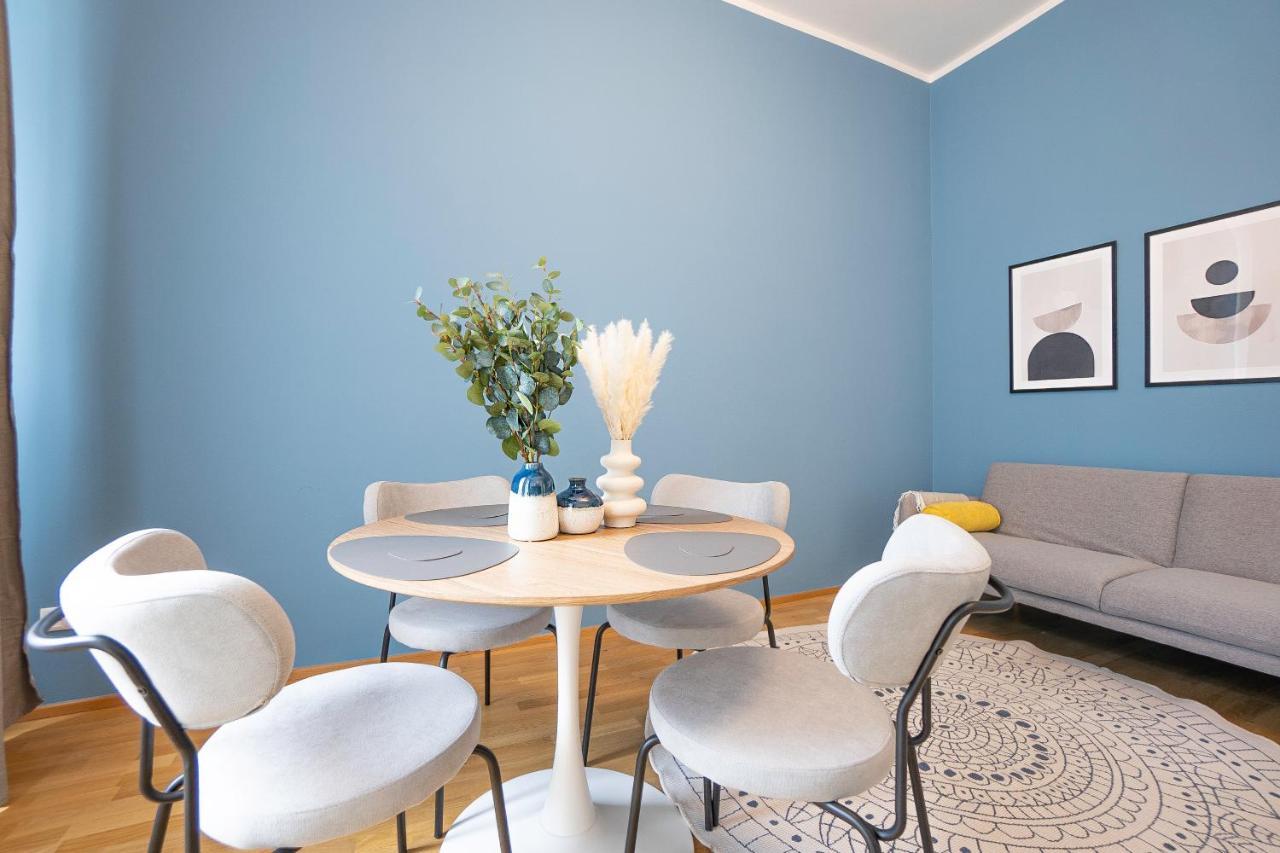 Bright Stylish With A Balcony In A Location Apartment Vienna