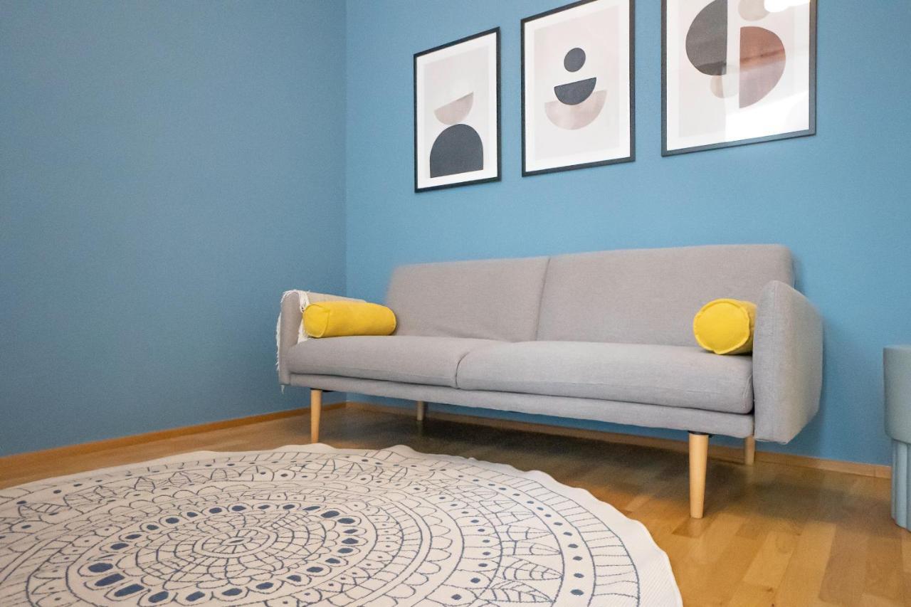 Apartment Bright Stylish With A Balcony In A Location *