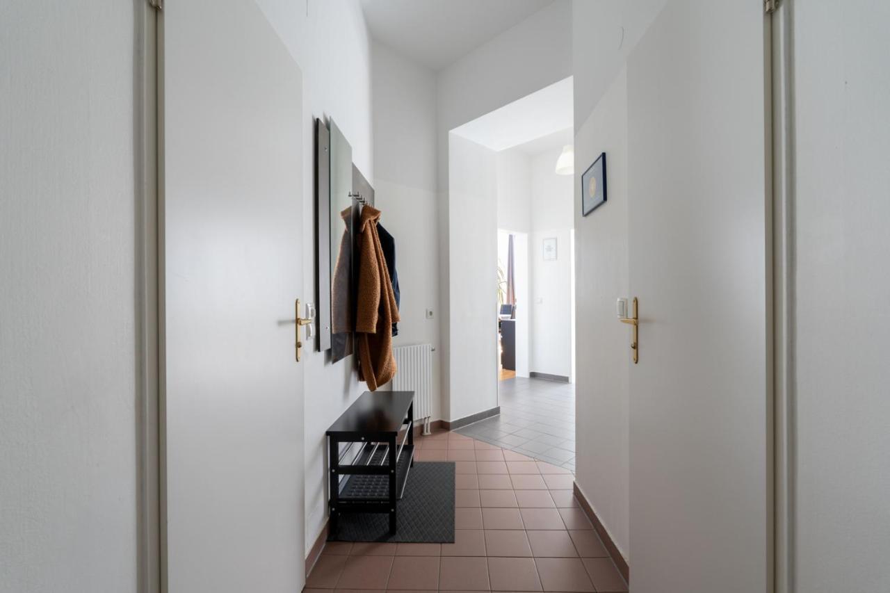 Apartment Yeshello Station