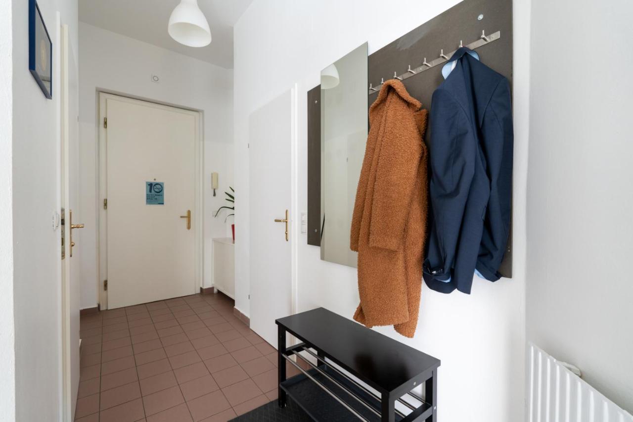 Apartment Yeshello Station