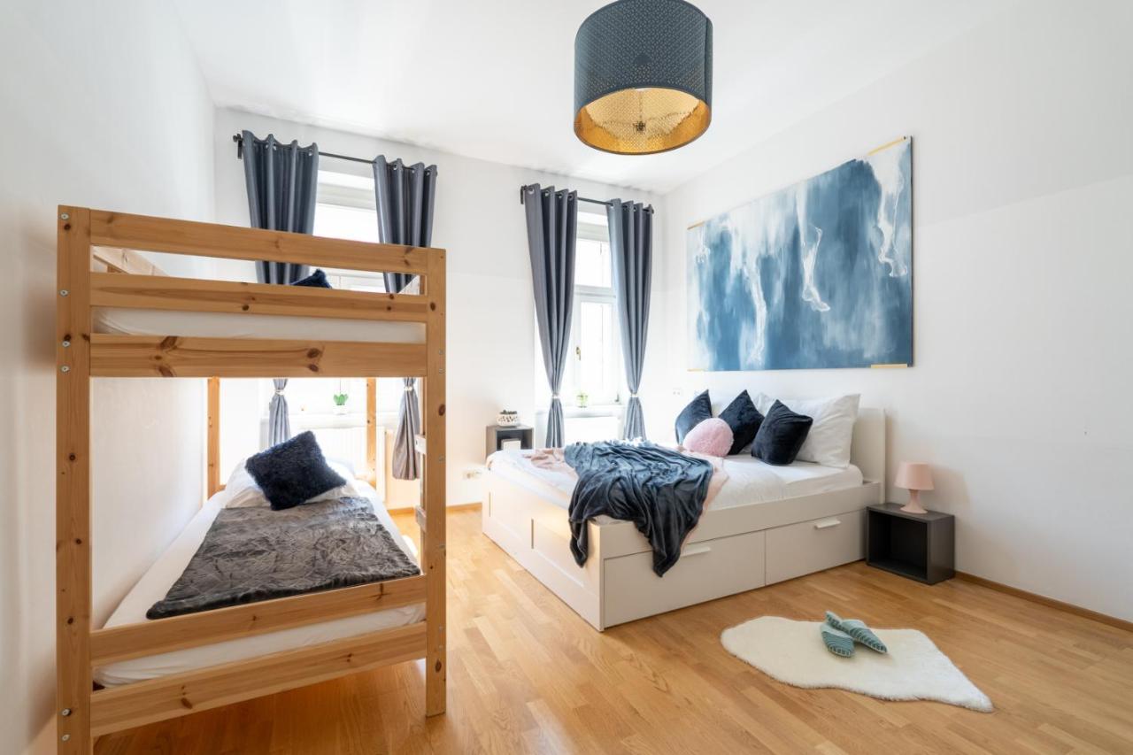 Yeshello Station Apartment *