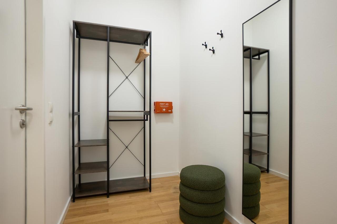 Belvedere Castle View: Chic Apartment