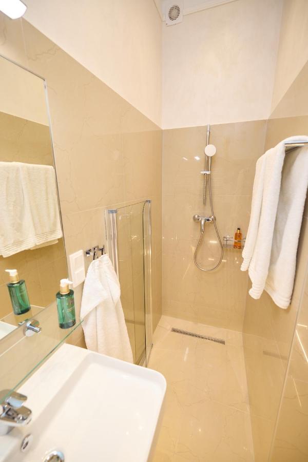 Sophies Place Augarten - Imperial Lifestyle Parking Apartment