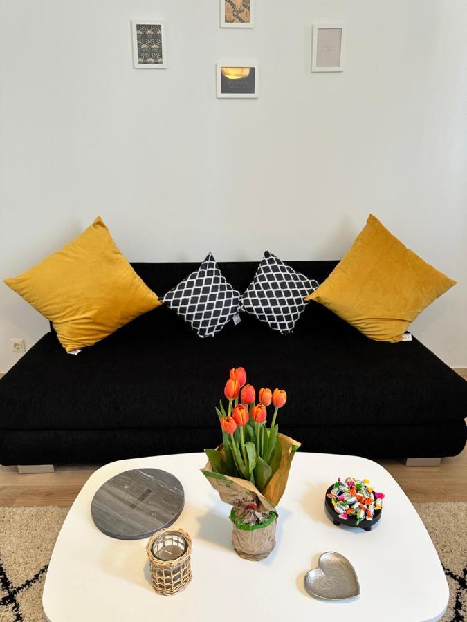 Cozy 8-person In Located At Haberlgasse 82 N1 Apartment