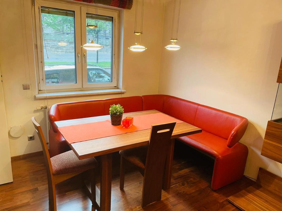 Super Deluxe - Near U6, U3 In Center Apartment Vienna