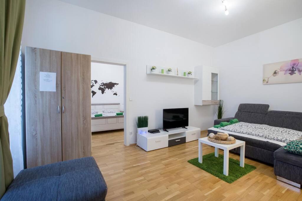 Relax Center