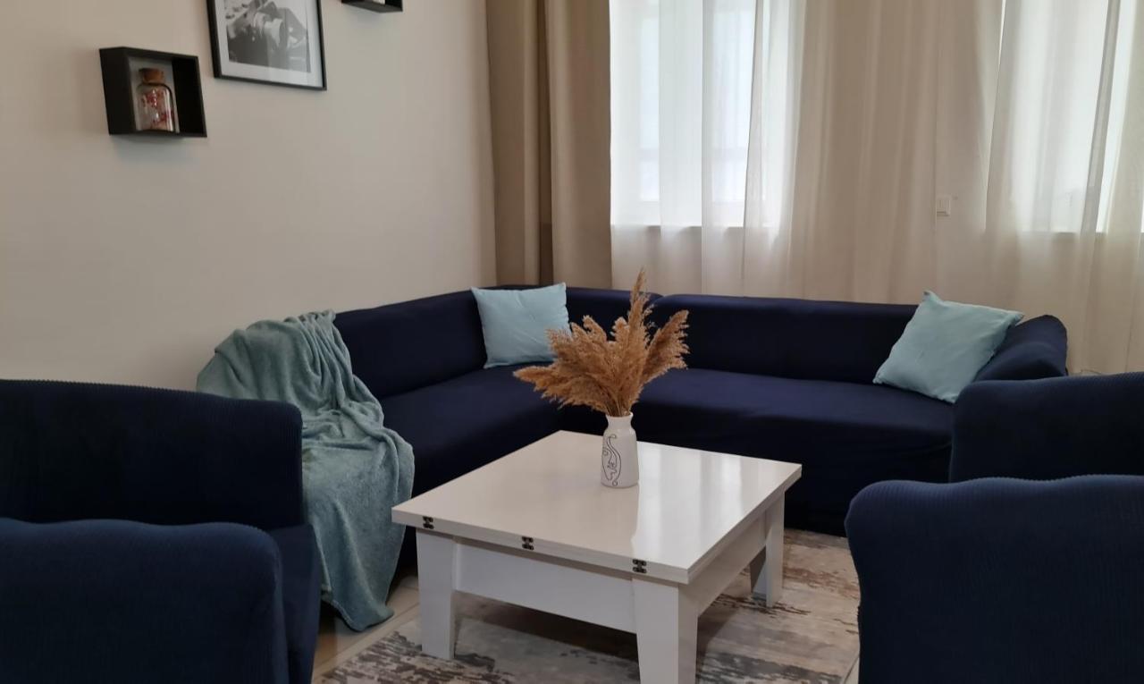 Royal Colours Apartment *