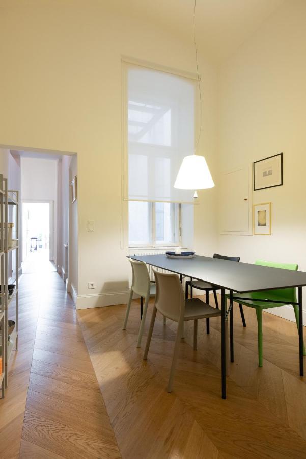 Stunning In Center Viena