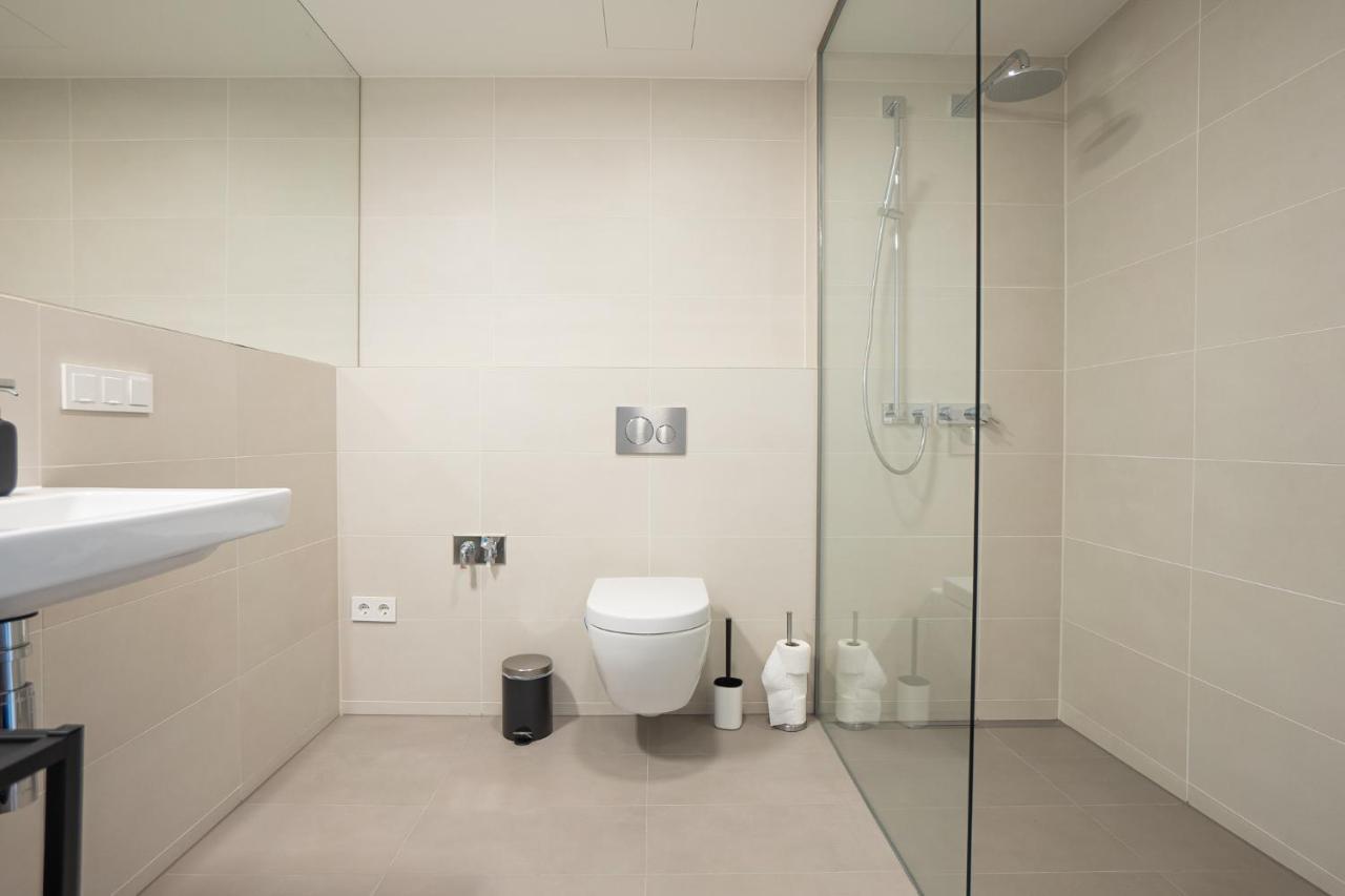 Posh On 22nd Floor + Loggia, Pool, Gym, Sauna