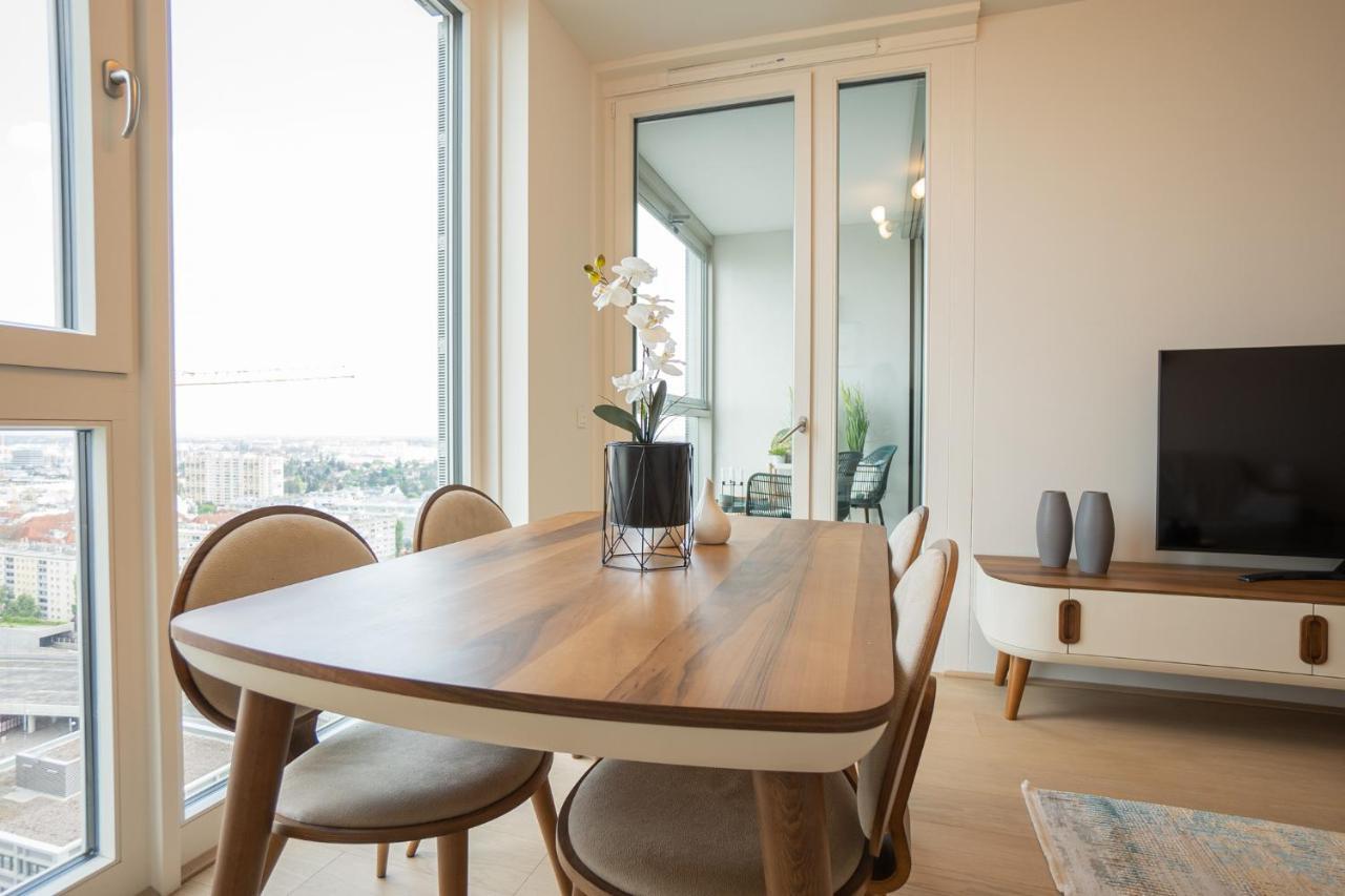 Posh On 22nd Floor + Loggia, Pool, Gym, Sauna Vienna