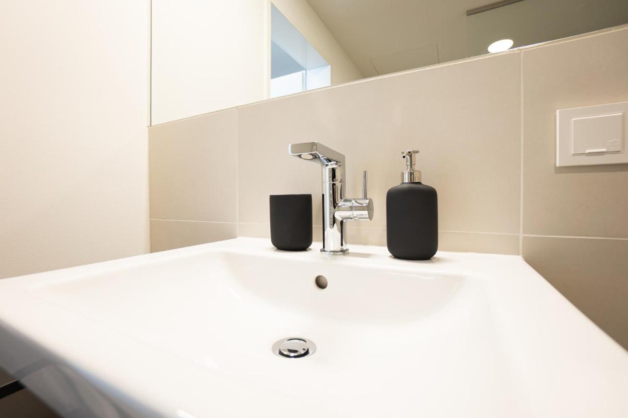 Apartamento Posh On 22nd Floor + Loggia, Pool, Gym, Sauna *